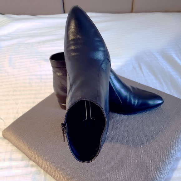 👢 Nine West Dopler Leather Boot (Pre-Owned) 👢 - Picture 7 of 8